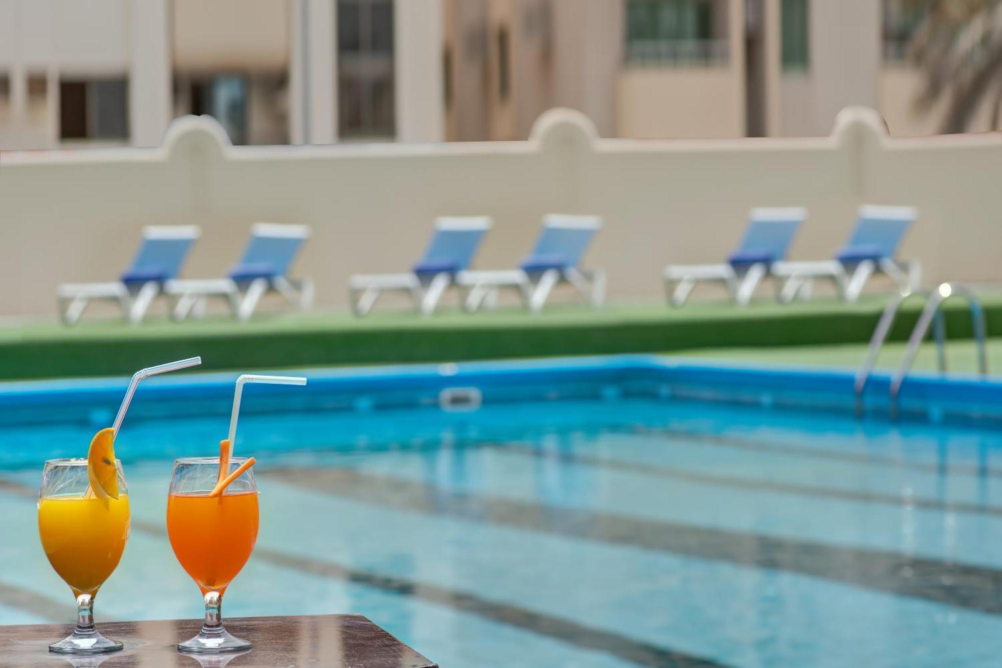 Hotel Al Bustan Flats Sharjah Exterior foto